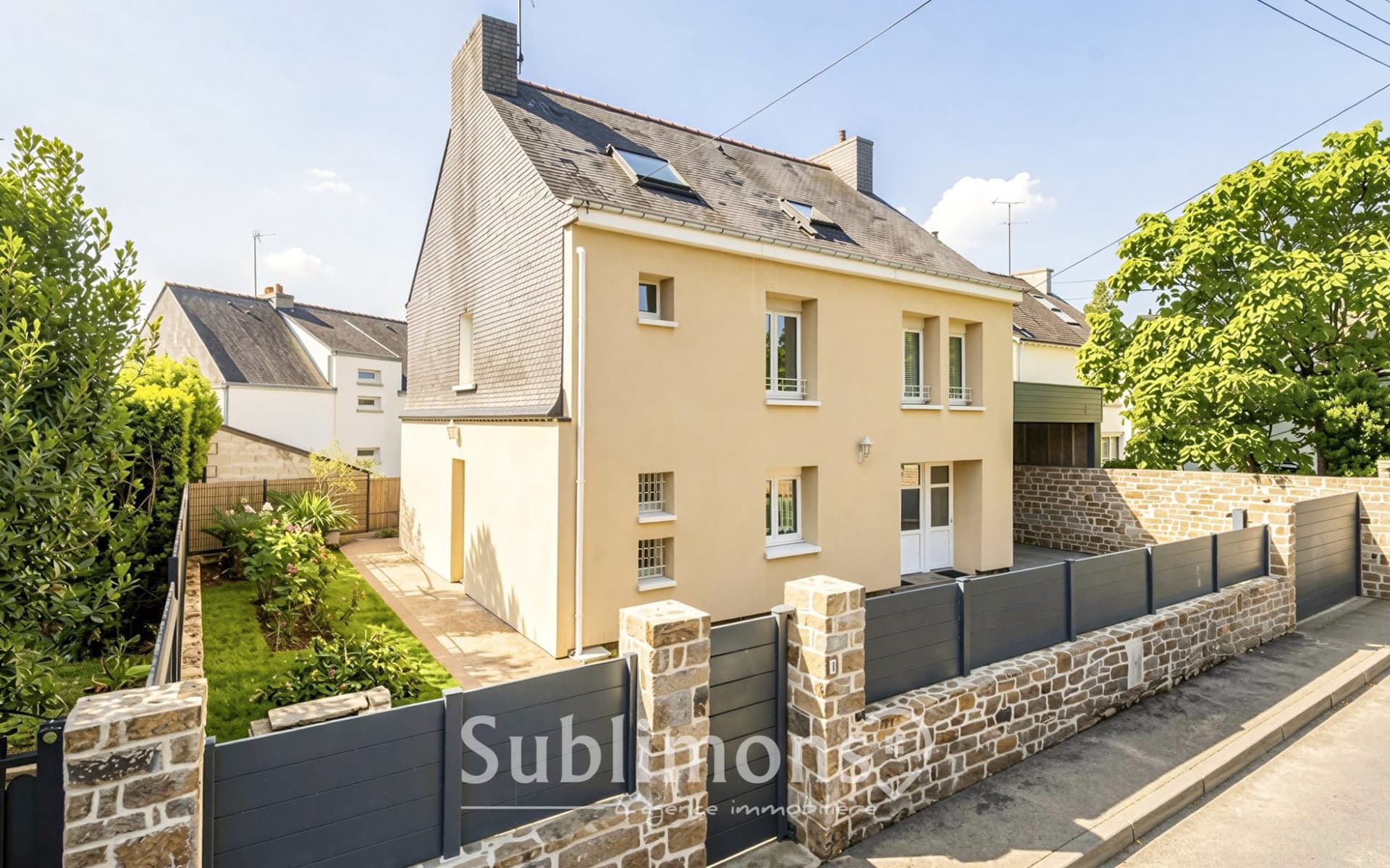 Maison familiale 9 pièces avec étage indépendant – Vannes Bécel — Quartier Bécel - Le Sacré-Cœur, 56000 Vannes